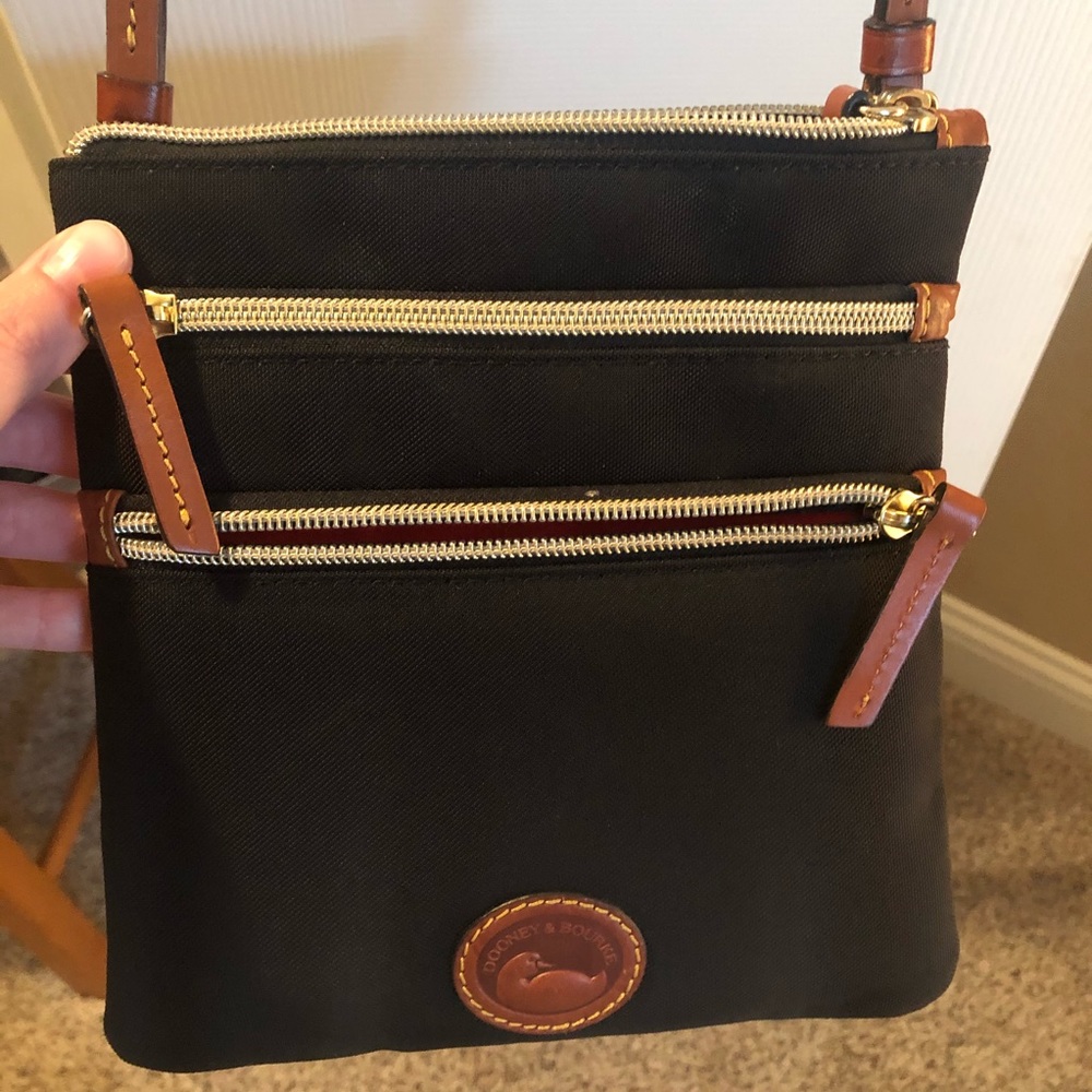 Dooney & Bourke cross body